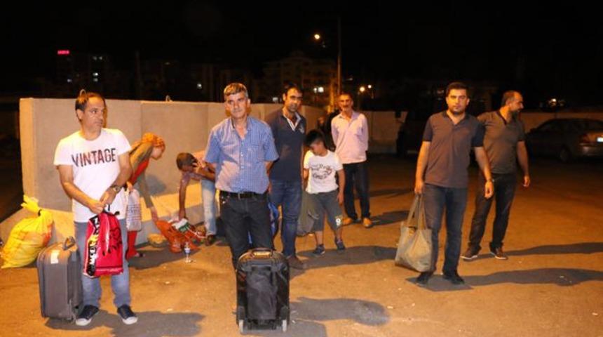 Şoförü klima için uyarınca otobüsten atıldılar