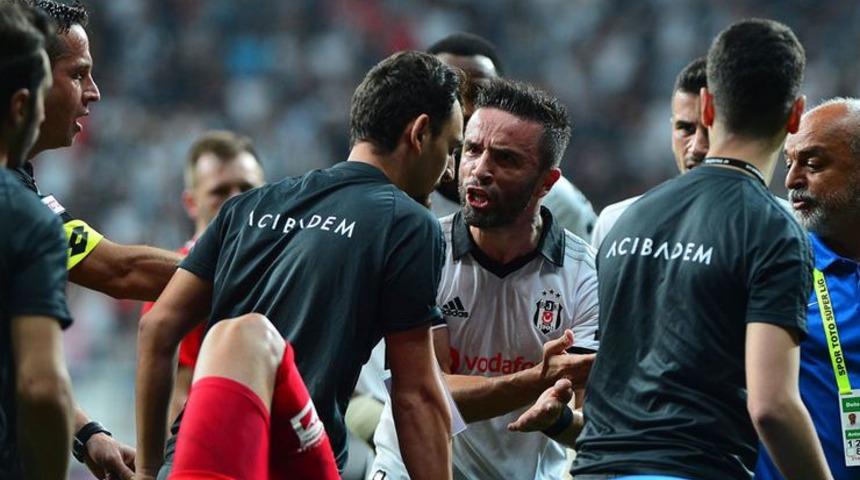 Gökhan Gönül'den tepki çeken hareket