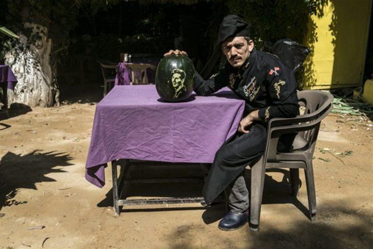 Dünyaca ünlü simaları karpuza işledi  G2