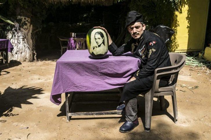 Dünyaca ünlü simaları karpuza işledi  G3