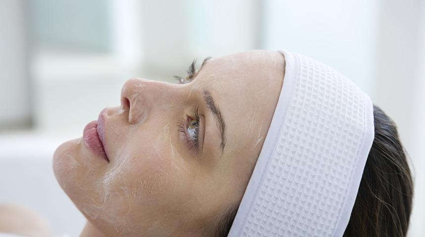 Cilt sorunlarına tıbbi yaklaşım! Peeling uygulamaları 