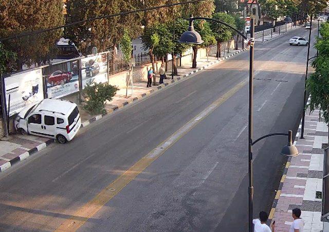 Trafik kazaları mobese kameralarına takıldı 4