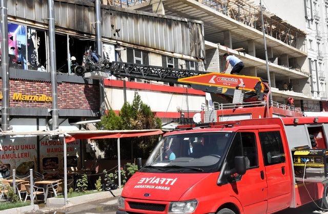 Düğün salonunda çıkan yangın korkuttu