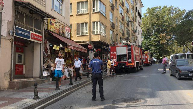 İzmit'te çıkan yangında, 10 kişi dumandan etkilendi