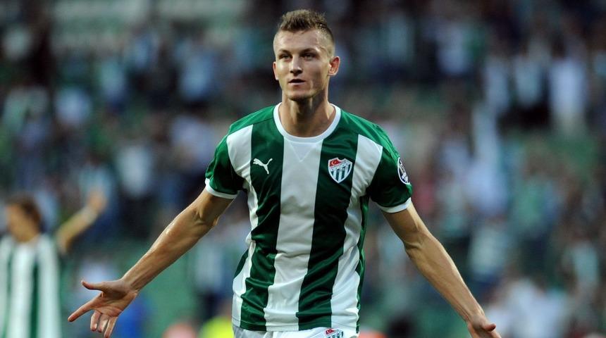 Bursaspor Tomas Necid ile sözleşmesini karşılıklı olarak feshetti! 