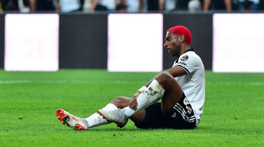 Ryan Babel'den Oğuzhan Özyakup'a destek!