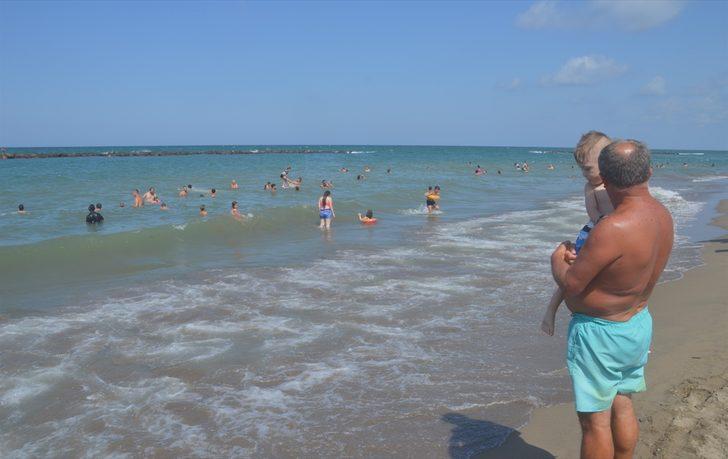 Karasu'da 'norovirüs enfeksiyonu' tespit edildi, binlerce kişi hastaneye akın etti G2