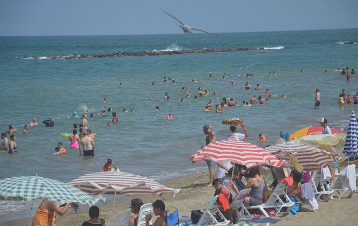 Karasu'da 'norovirüs enfeksiyonu' tespit edildi, binlerce kişi hastaneye akın etti G4