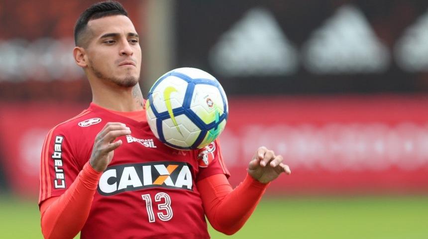 Fenerbahçe'de flaş transfer gelişmesi!