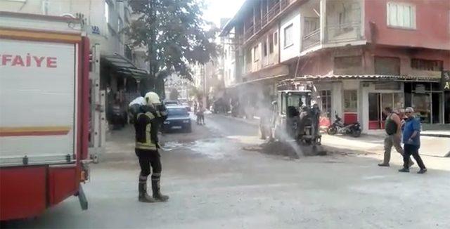 Manisa'da patlayan doğalgaz borusu paniğe neden oldu