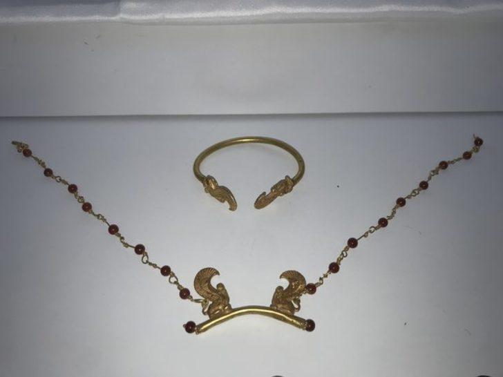 İstanbul'da dev tarihi eser operasyonu! Tanesini 400 bin dolara satacaklardı G4