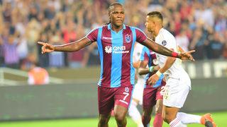Hugo Rodallega kendini aştı