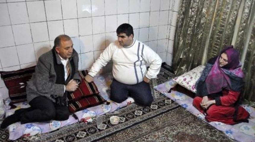 G&uuml;rsel Tekin İstanbul'daki Suriyelileri Ziyaret Etti