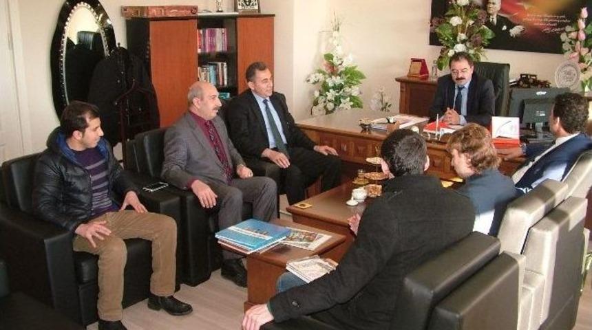 Gençlik Hizmetleri Ve Spor İl Müdürü Nevzat İnanç’tan Tuşba İlçe Milli Eğitim Müdürü Ceylani’ye İadeyi Ziyaret