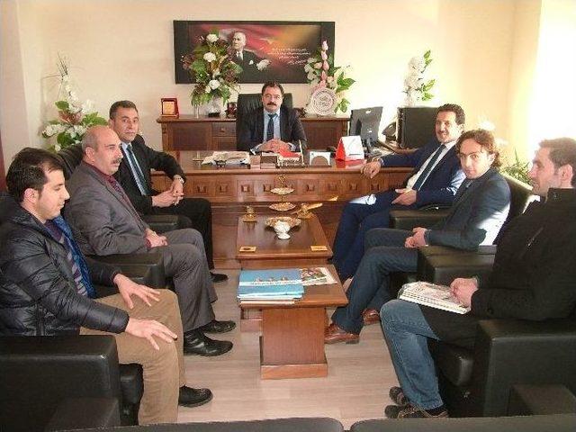 Gençlik Hizmetleri Ve Spor İl Müdürü Nevzat İnanç’tan Tuşba İlçe Milli Eğitim Müdürü Ceylani’ye İadeyi Ziyaret 1