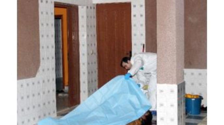 Ev Sahibinin &Ouml;ld&uuml;rd&uuml;ğ&uuml; Hırsızın Kimliği Belli Oldu