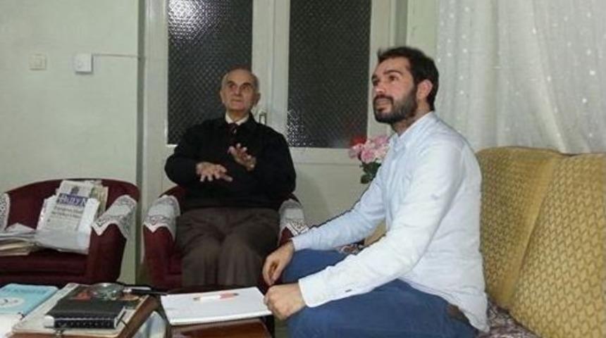 (&ouml;zel Haber) 90 Yaşında İngilizce Dersi Veriyor