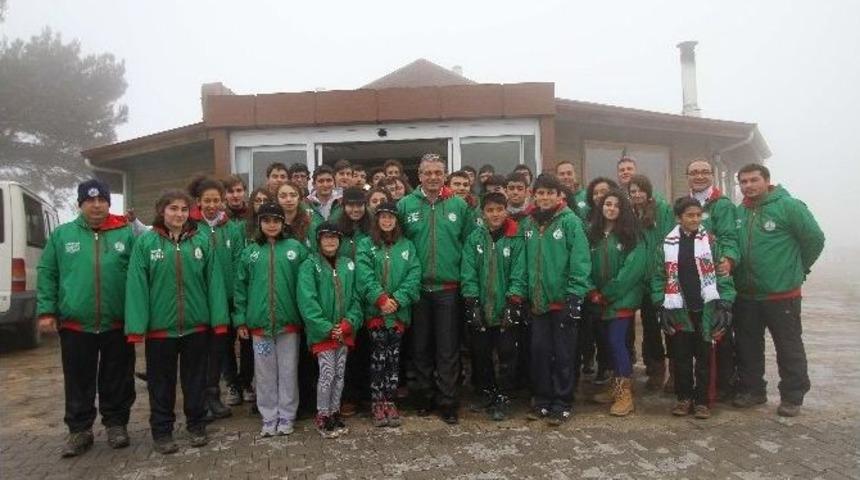 Yamanlar&rsquo;ın Zirvesinde &Ouml;ğrencilerin Kamp Keyfi