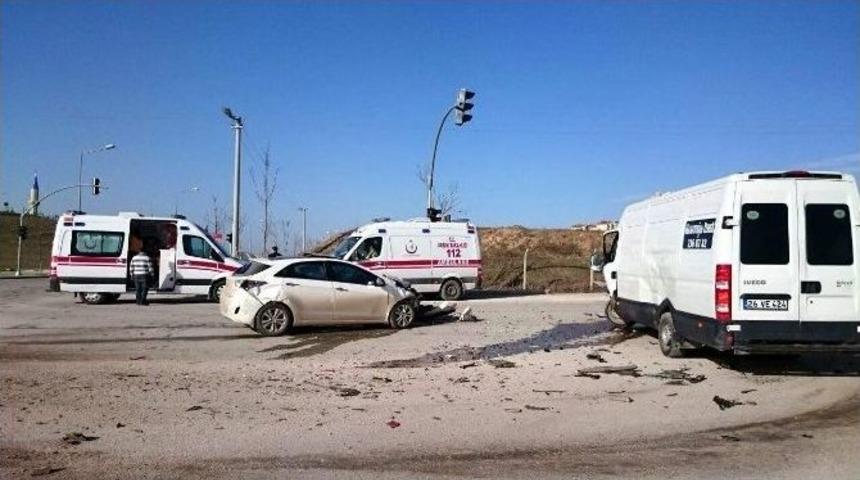 Eskişehir&rsquo;de Trafik Kazası: 3 Yaralı