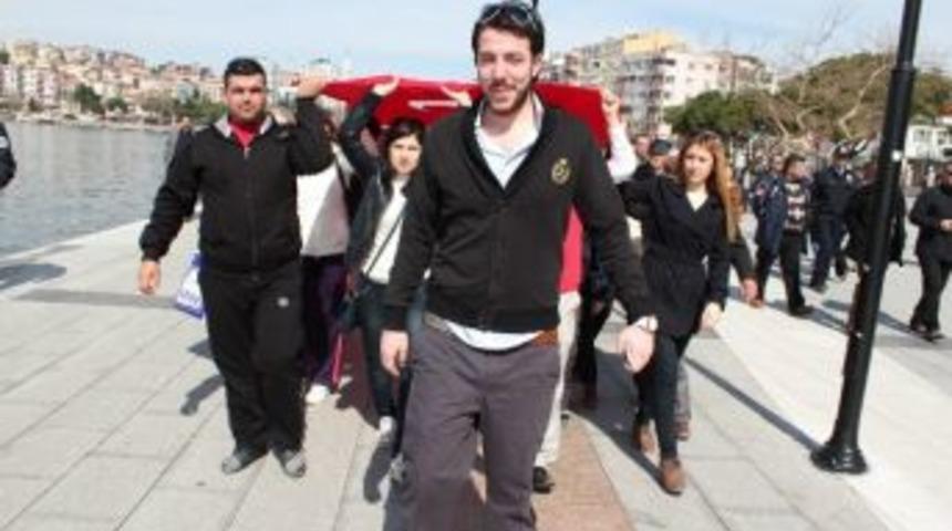 100&rsquo;nc&uuml; Yıla Dev Bayrak