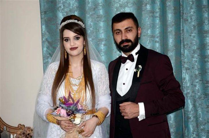 Kilolarca altın ve para takıldı! Aşiret kızının düğünü dudak uçuklattı G3