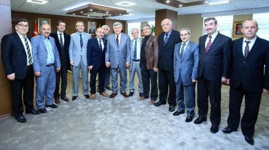 Başkan Karaosmanoğlu, Darıcalı Muhtarları Ağırladı