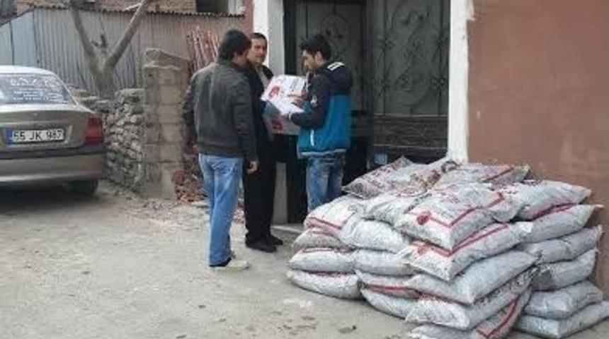 Kızılay’dan Mültecilere Gıda Yardımı