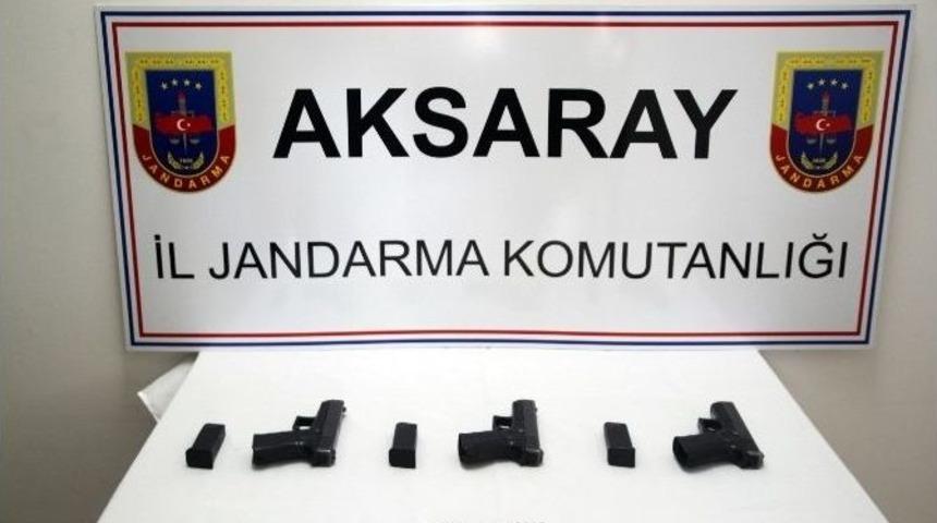 Yatak Altında Silah Ka&ccedil;ak&ccedil;ılığı