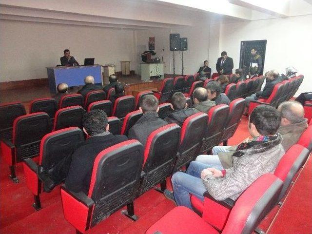 Muş’ta ’kamu Personeli Yönetiminde Etik Anlayış İlkeleri’ Semineri