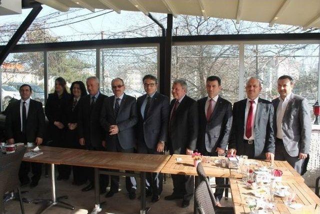 Ak Parti Tekirdağ İl Başkanlığı Basın Mensupları İle Bir Araya Geldi