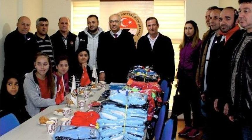 T&uuml;fad 50&rsquo;nci Kuruluş Yıld&ouml;n&uuml;m&uuml;n&uuml; Kutluyor