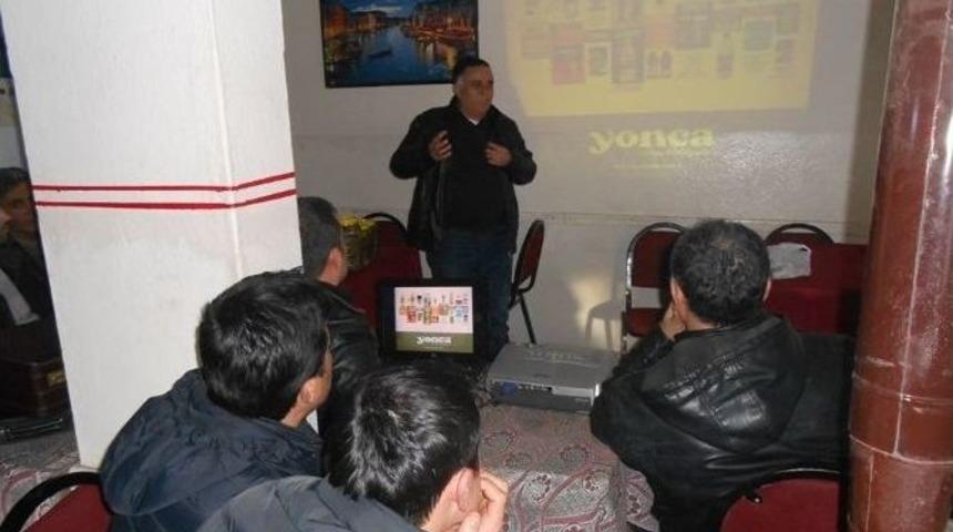 Dursunbey&rsquo;de Salatalık Ekimi, Bakımı Ve Hasadı Hakkında Toplantı