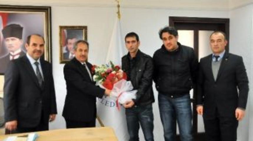 Tarık Buğra İlkokulu&rsquo;ndan Başkan Akkaya&rsquo;ya Ziyaret