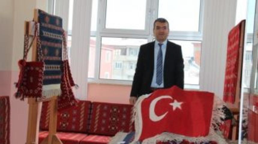 Kelkit&rsquo;in Zilli Kilimleri Yok Satıyor