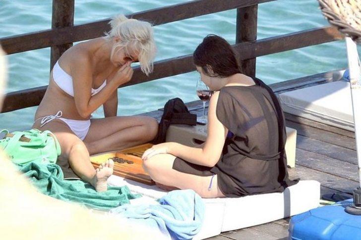 Ünlü çift Çeşme'de çok mutlu G4