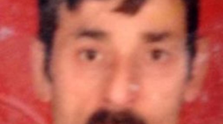 &Uuml;zerine Kaya Par&ccedil;ası D&uuml;şen Maden Iş&ccedil;isi &Ouml;ld&uuml;