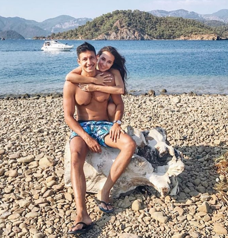 30 bin lira maaşlı ‘profesyonel turist’ mesaide G1