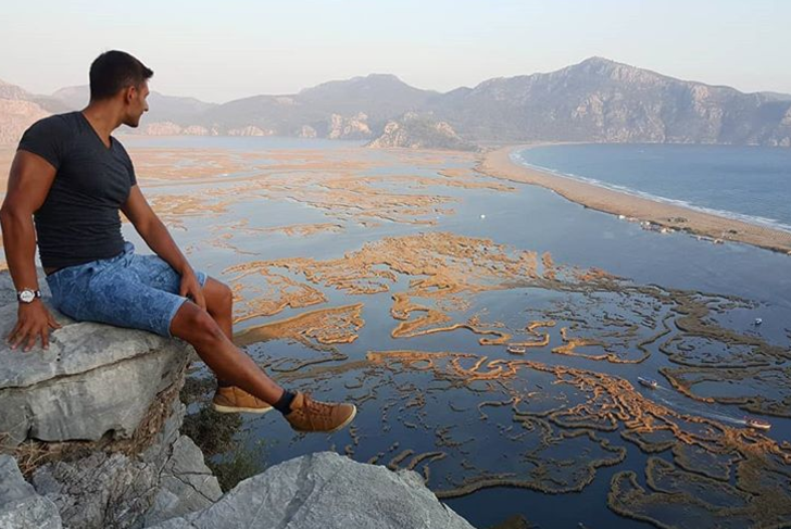 30 bin lira maaşlı ‘profesyonel turist’ mesaide G4