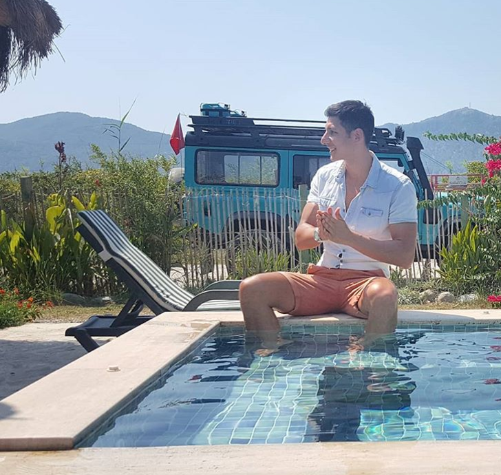 30 bin lira maaşlı ‘profesyonel turist’ mesaide G5