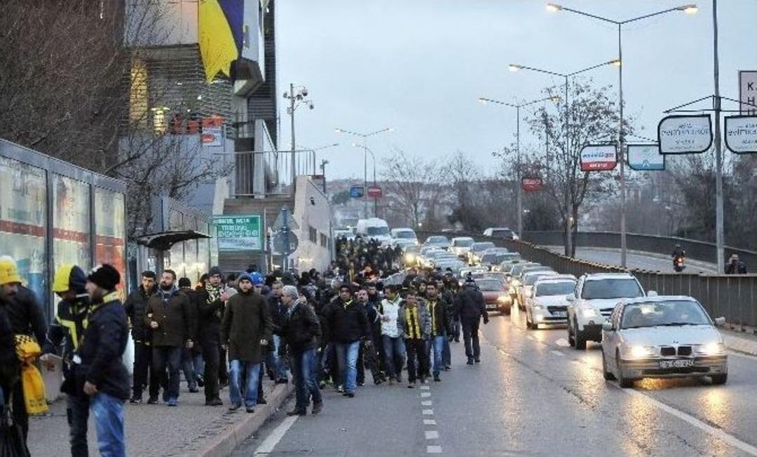 Fenerbah&ccedil;e Evine Geldi