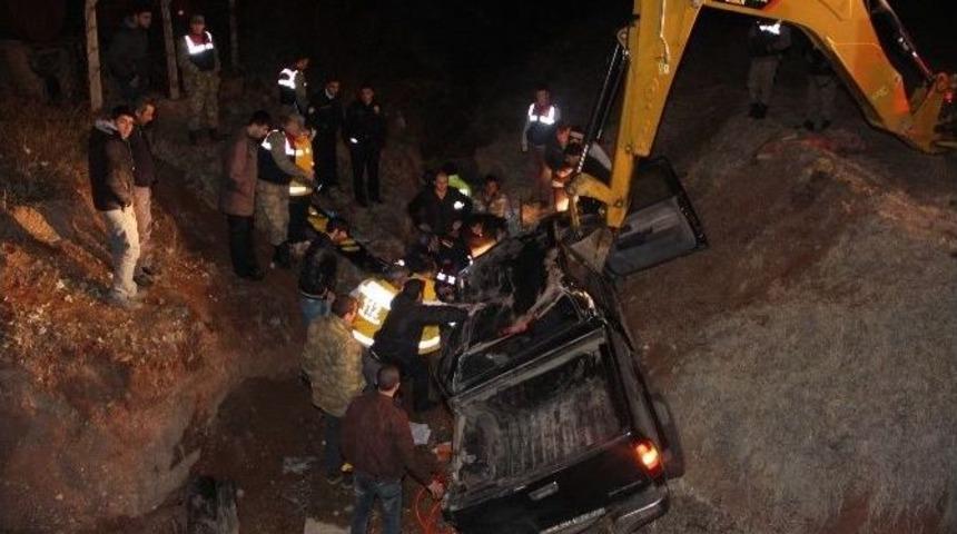 Erzurum&rsquo;da Feci Kaza: 1 &Ouml;l&uuml;, 2 Yaralı