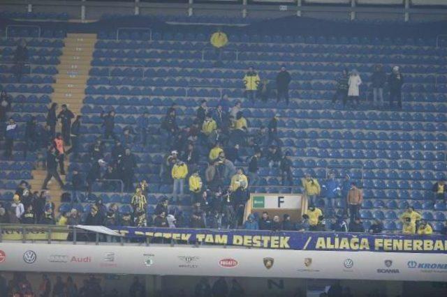 Fenerbahçe Tribünleri Karıştı