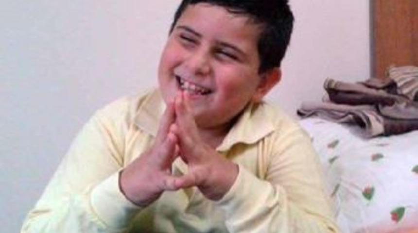 Akyazı'da Merdivenden D&uuml;şen 10 Yaşındaki Semih, 45 G&uuml;n Sonra &Ouml;ld&uuml;