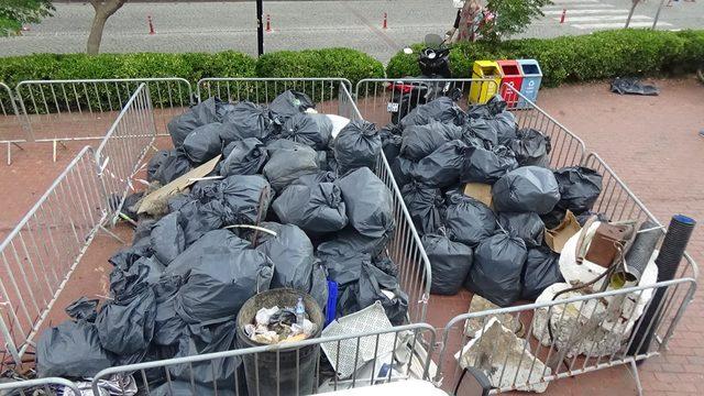 Bozcaada'da 9 günlük bayram tatili sonrası temizlik seferberliği