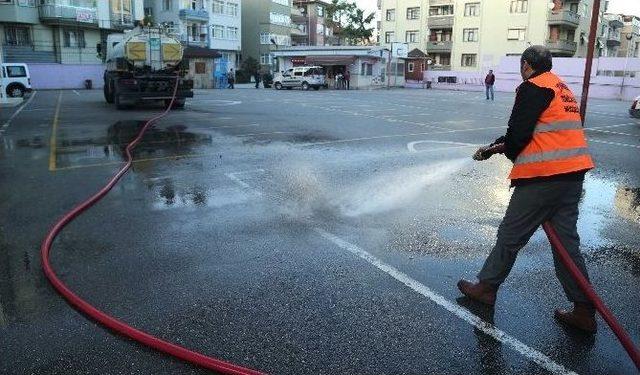 İlkadım Okulları Temizledi