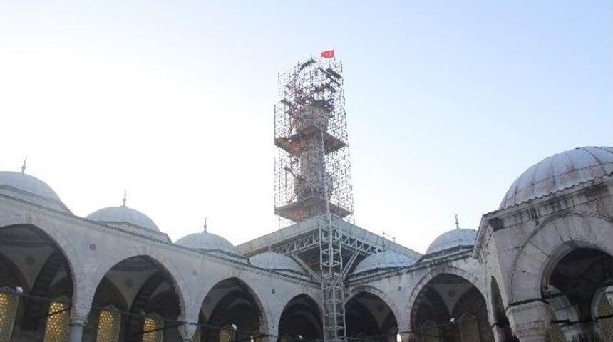 Sultanahmet Camii&rsquo;nin Minaresinde Kayma Tespit Edildi
