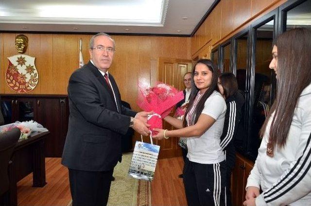 Burdur Emniyet Spor Kulübü Sporcularının Büyük Başarısı