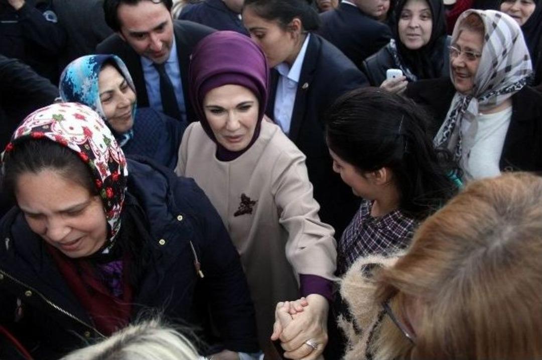 Emine Erdoğan&rsquo;ın Bursa İpeği İlgisi
