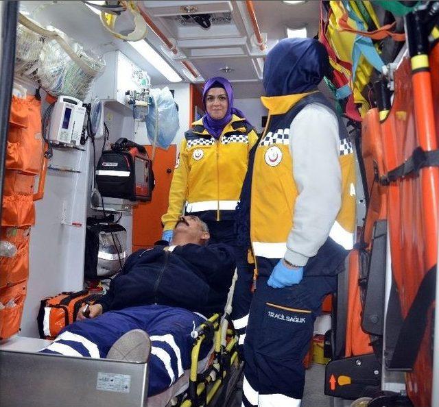 Trafik Kazasına Giden Ambulans Kaza Yaptı