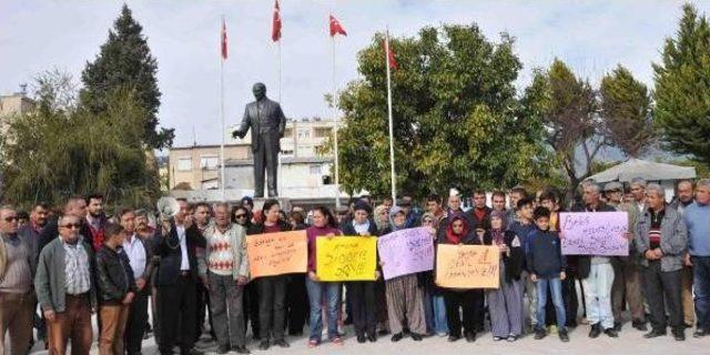 Demre'de Kadınlardan Cinayet Protestosu